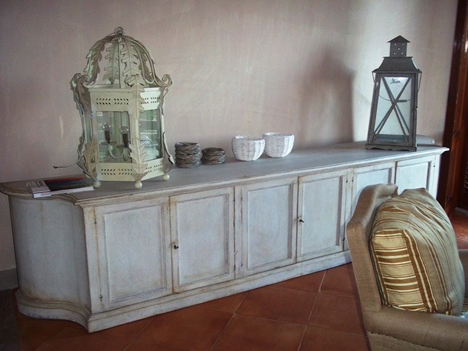 Credenza gessata