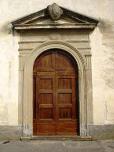 Chiesa Santa Maria Olmi - Borgo San Lorenzo (Firenze) - portone in castagno restaurato